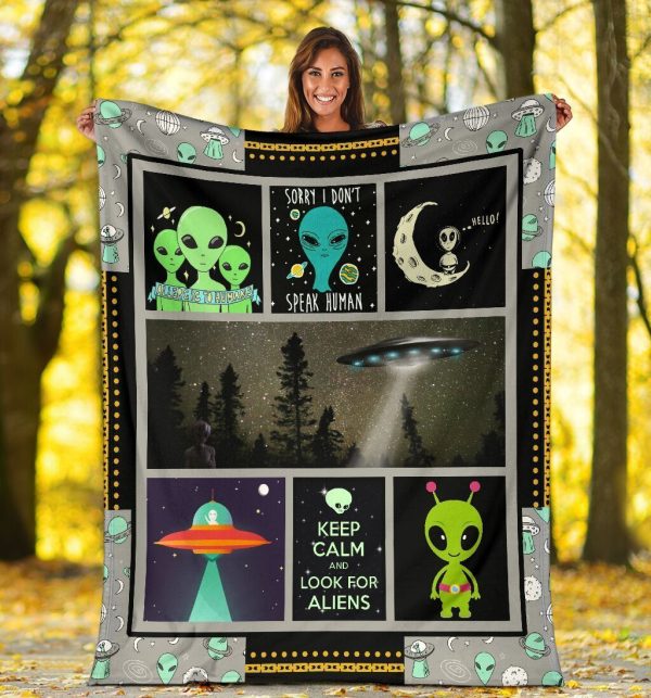 Funny Alien Ufo Abduction Fleece Blanket